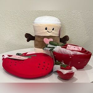 TARGET :: STRAWBERRY HOUSEWARES